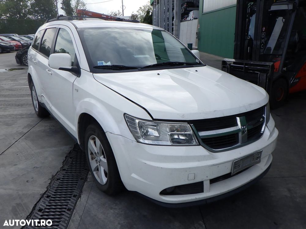 Dezmembrez Dodge Journey 2.0D, an 2009,cod motor BWD - 2