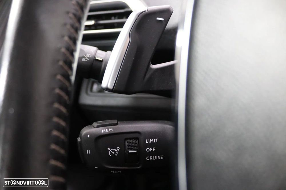 Peugeot 3008 PureTech 130 Stop & Start GPF EAT8 Active Pack — fotografia 5