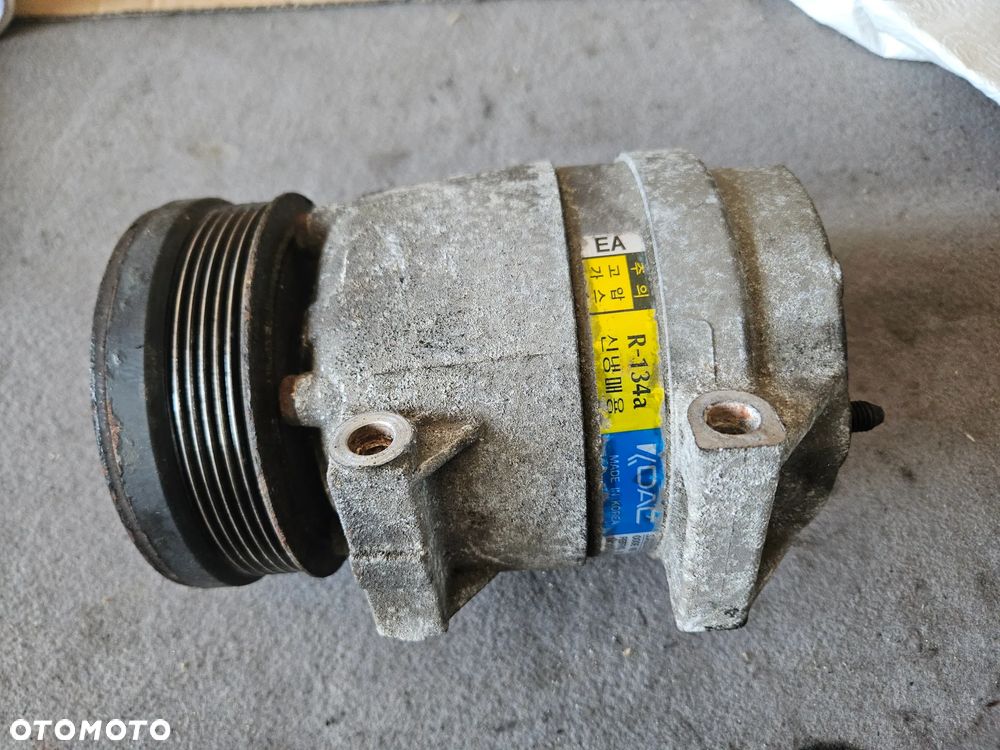 Sprężarka kompresor klimatyzacji Chevrolet Nubira Lacetti 2,0 TDCI 2008r 715501 EA - 1