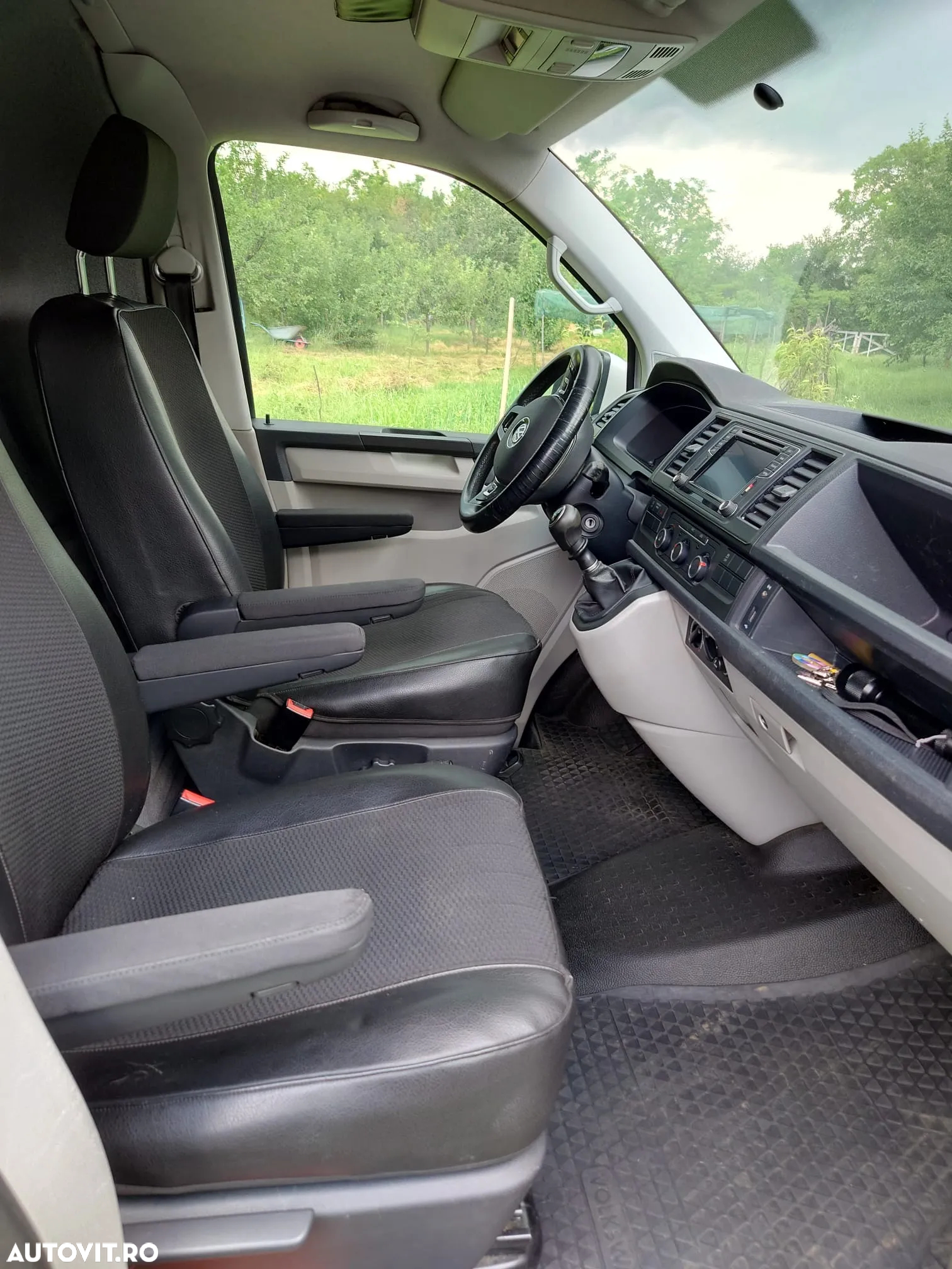 Volkswagen Transporter - 11