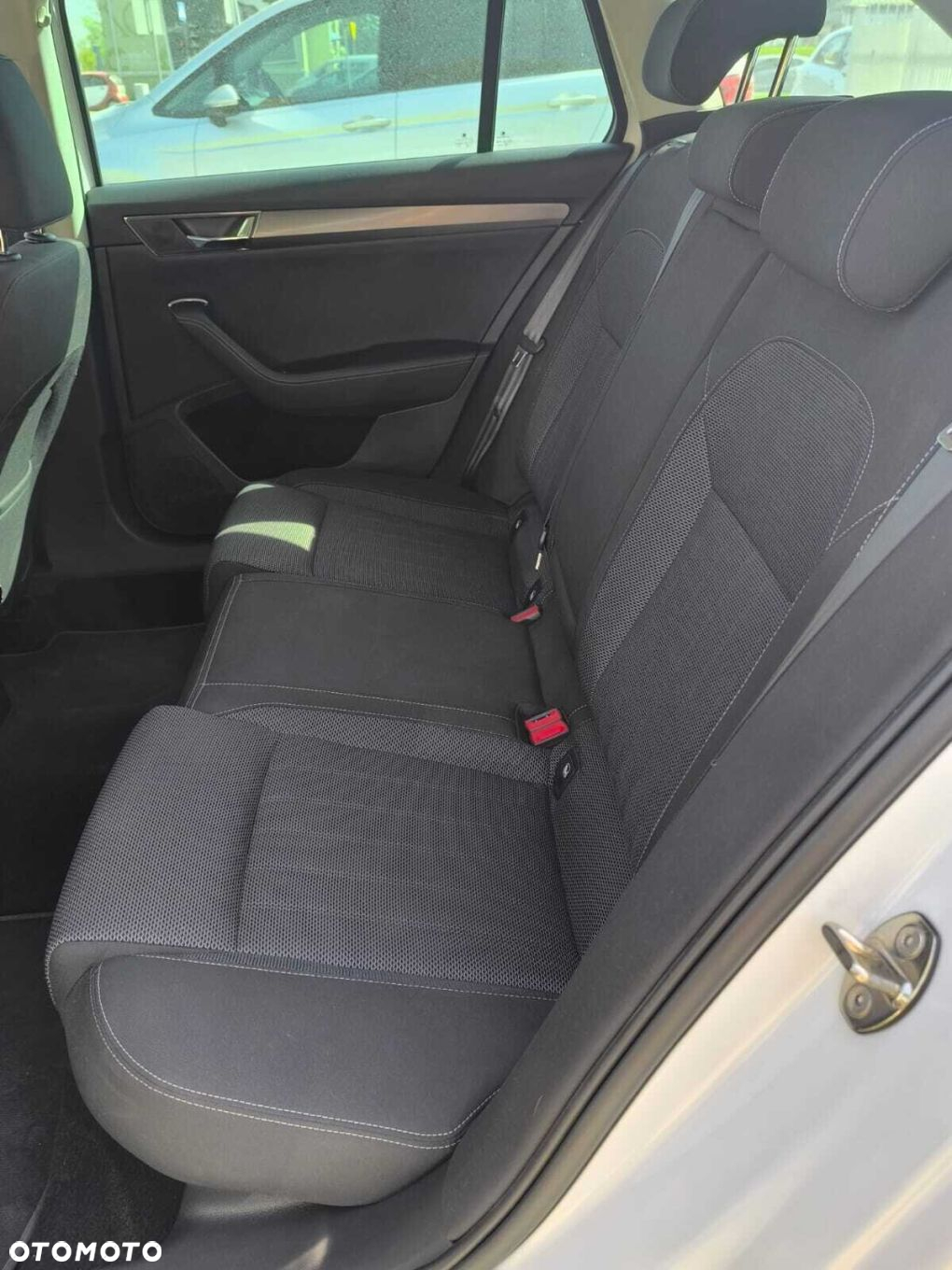 Skoda Superb 2.0 TDI SCR Style DSG - 39