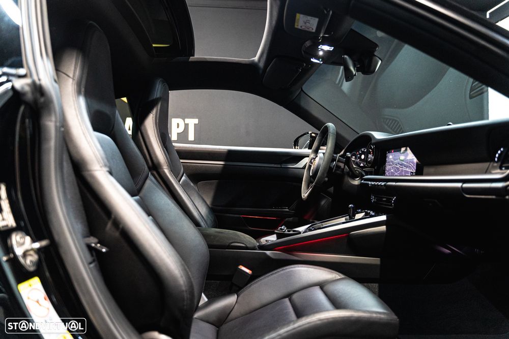 Porsche 911 (992) Carrera 4 PDK - 23