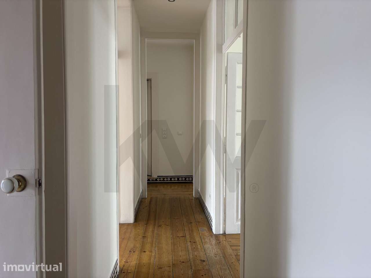 T3 para arrendar em São Bento/Lisboa. Histórico e Elegância Contemporâ - Grande imagem: 2/21