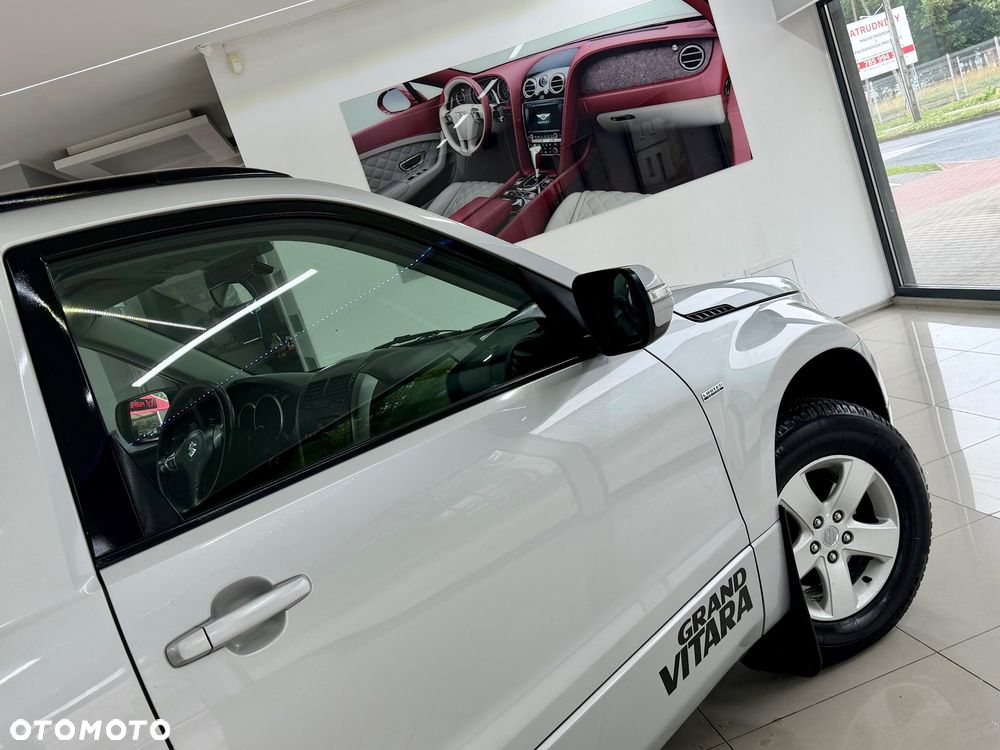 Suzuki Grand Vitara 1.6 Black&White - 29
