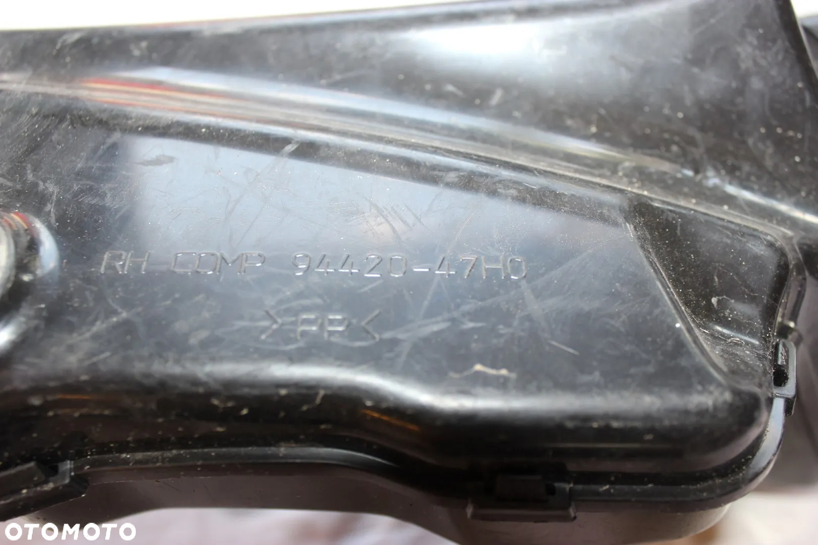 Wlot powietrza wypełnienie prawy Suzuki GSX-R 1000 K9 L1 L2 - 3