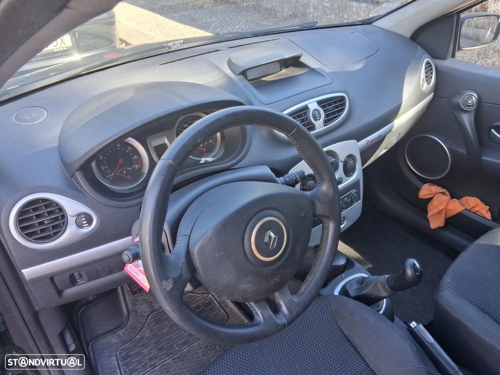 Renault Clio 1.2 16V Rip Curl II - 8