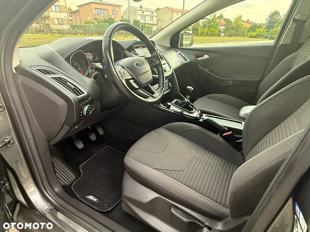 Ford Focus 1.5 EcoBlue Start-Stopp-System TITANIUM - 22
