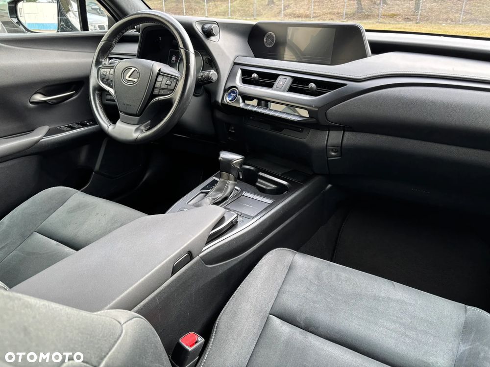 Lexus UX 250h GPF Business 2WD - 13