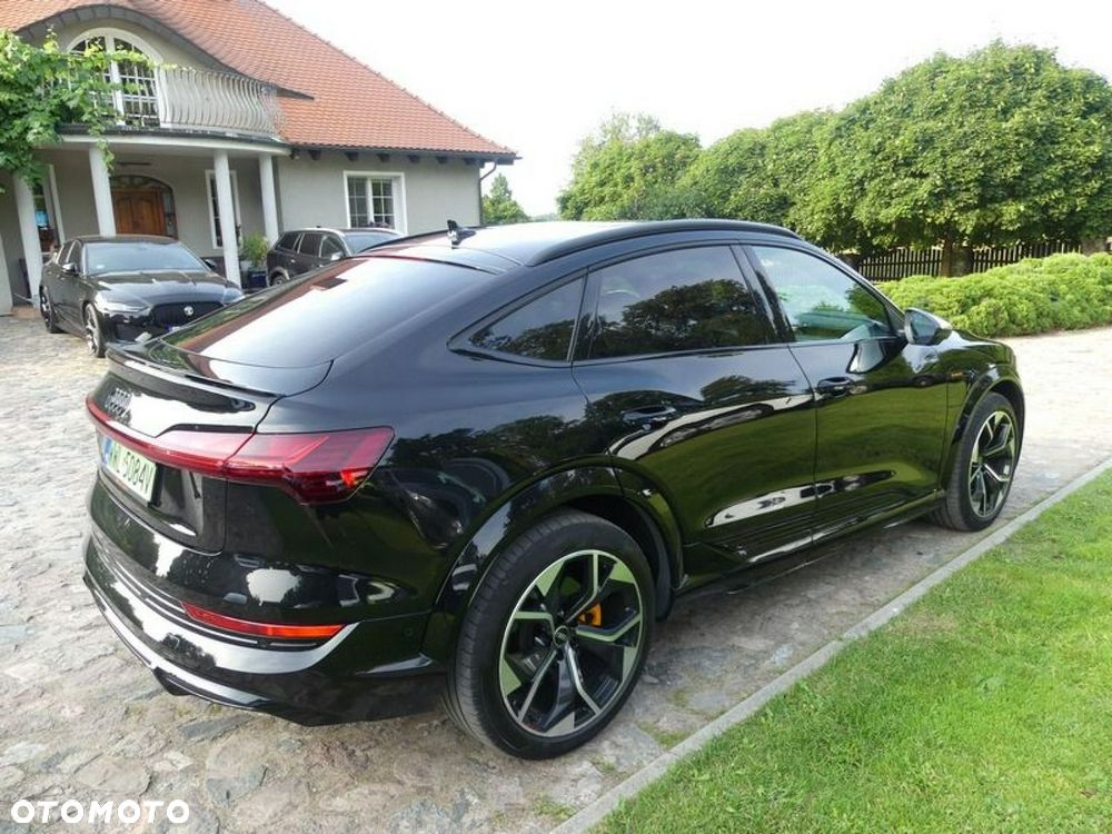 Audi e-tron Sportback - 16
