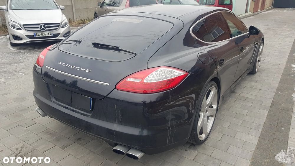 Porsche Panamera 4S PDK - 16