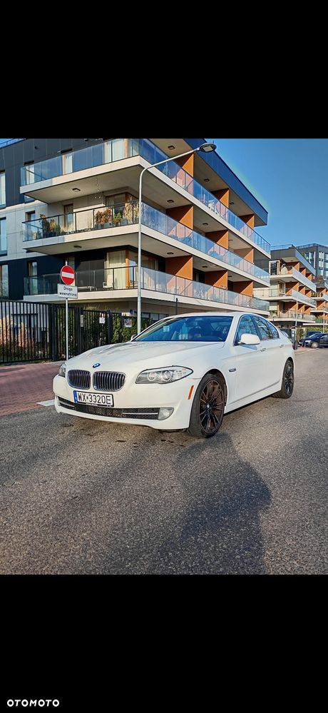 BMW Seria 5 528i xDrive Luxury Line - 1