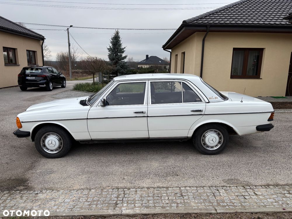 Mercedes-Benz W123 - 8