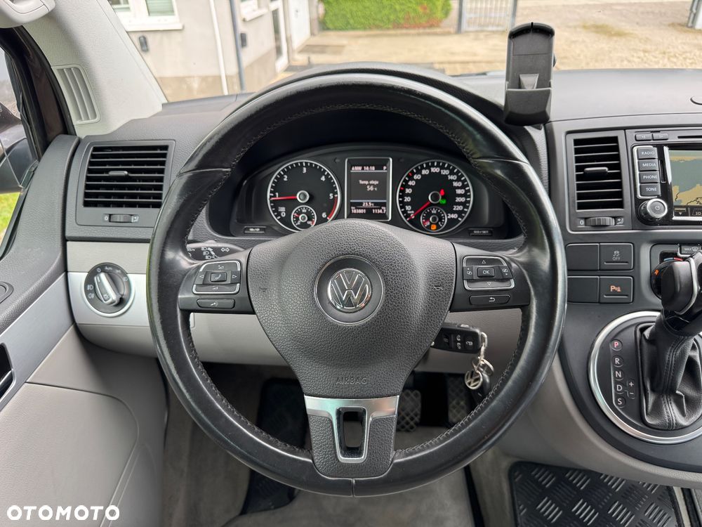 Volkswagen Multivan - 26