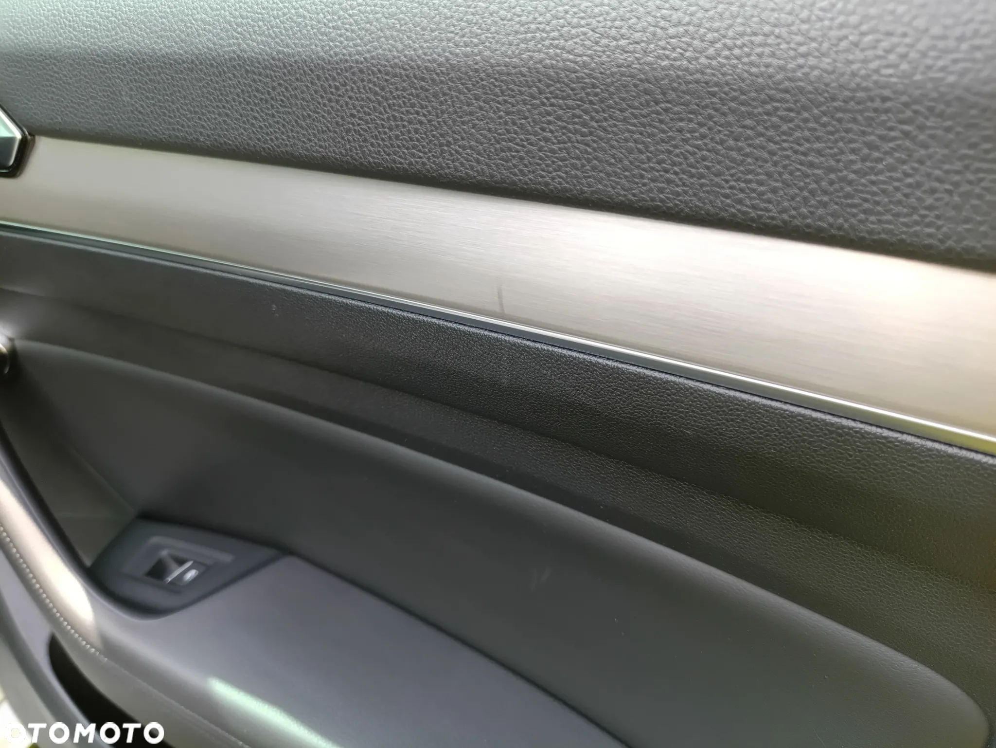 Volkswagen Passat - 33