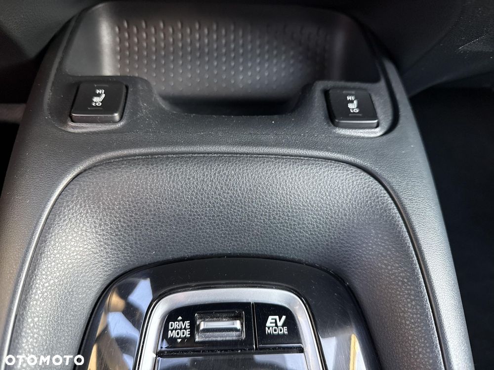 Toyota Corolla 1.8 Hybrid Comfort - 20