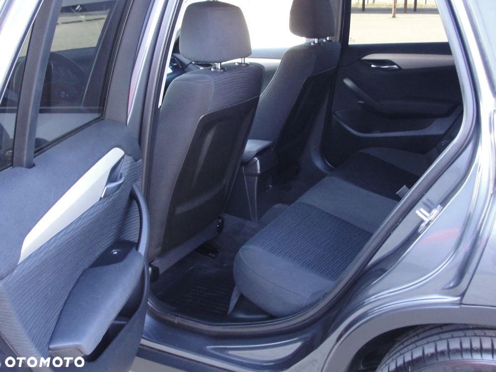 BMW X1 xDrive20d Sport Line - 25