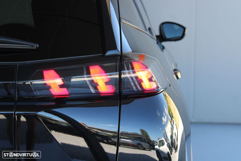 Peugeot e-2008 50 kWh Allure - 29