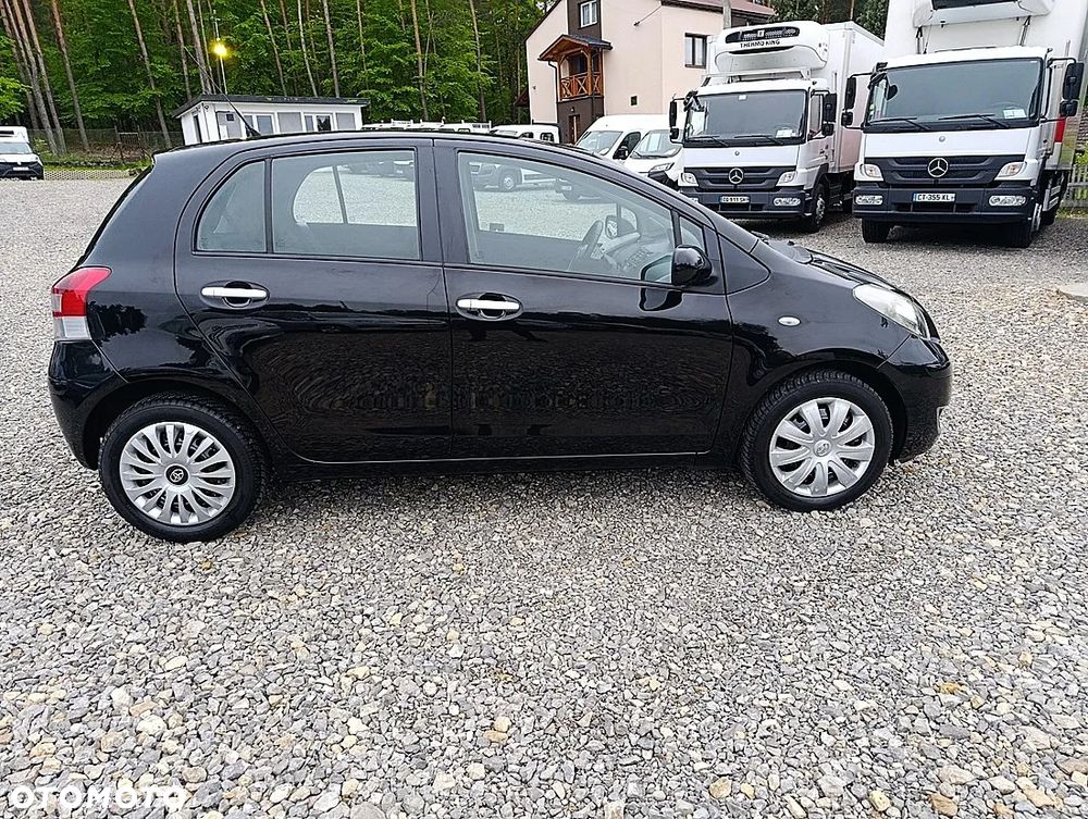 Toyota Yaris 1.33 Premium - 8
