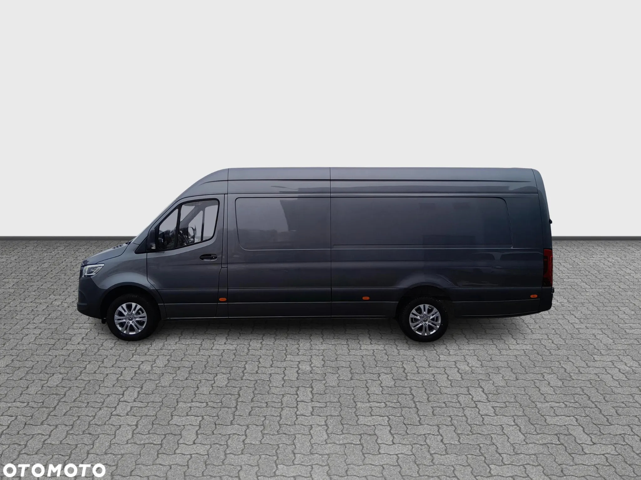 Mercedes-Benz Sprinter - 2