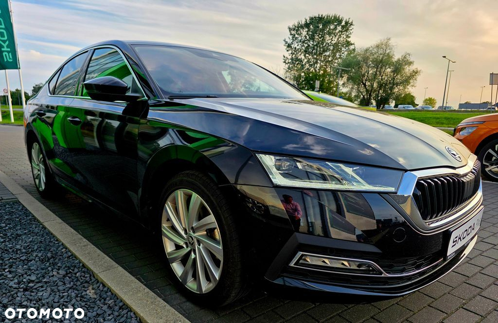 Skoda Octavia 2.0 TDI Style DSG - 6