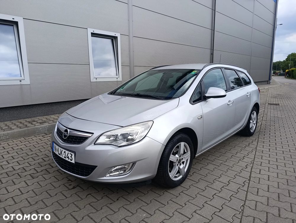 Opel Astra 1.4 Turbo 150 Jahre - 1