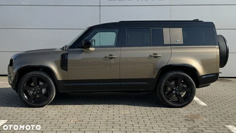 Land Rover Defender - 2