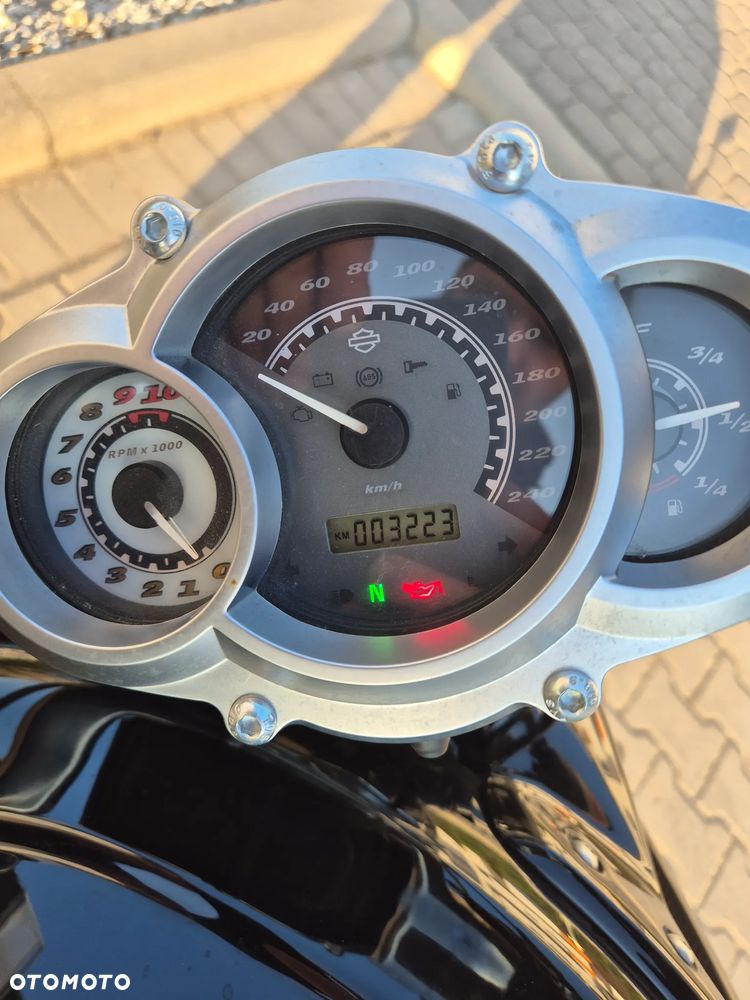 Harley-Davidson V-Rod Muscle - 5