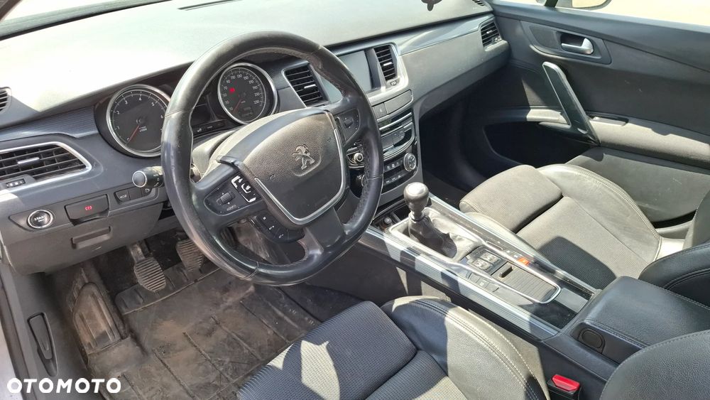 Peugeot 508 1.6 e-THP Allure S&S - 9