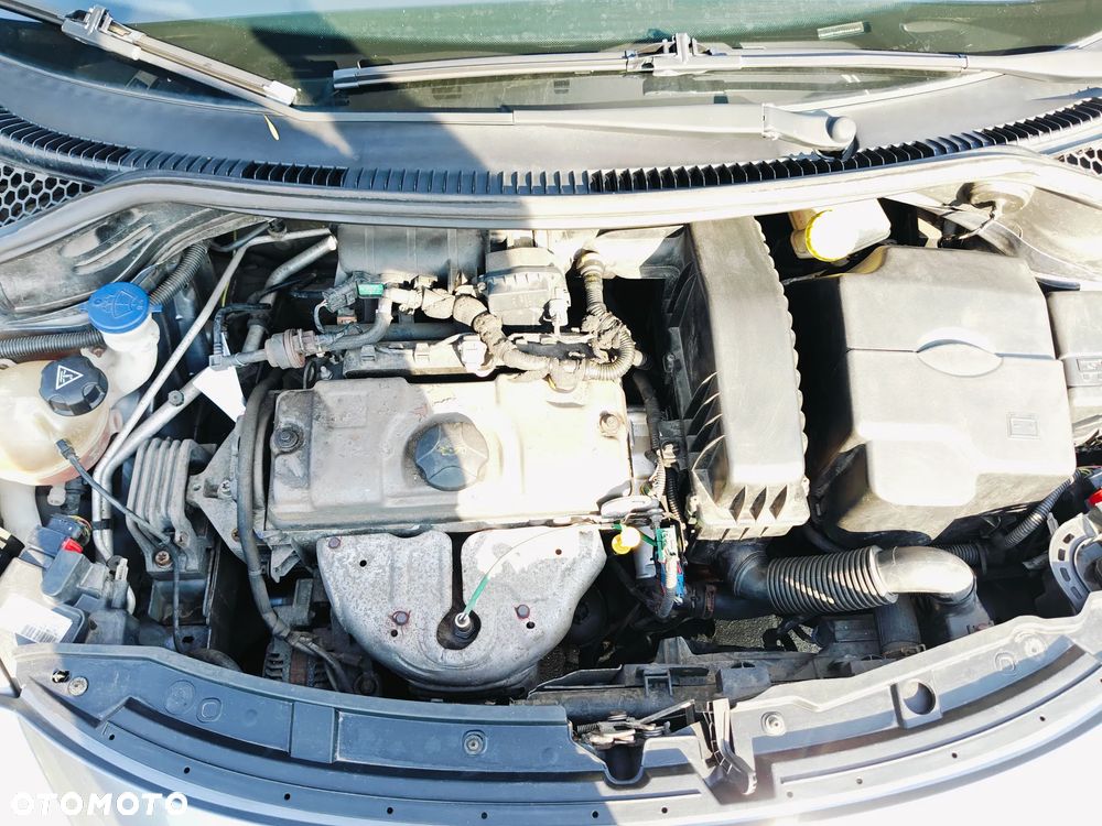 Peugeot 207 1.4 Sportium - 15