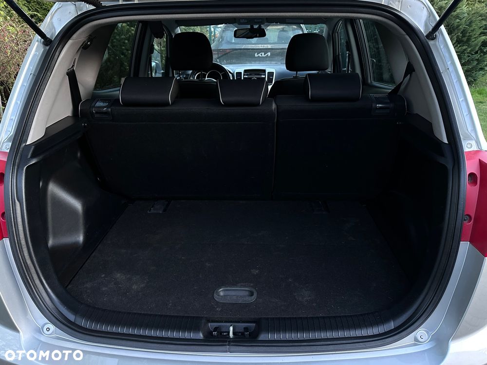 Kia Venga - 17