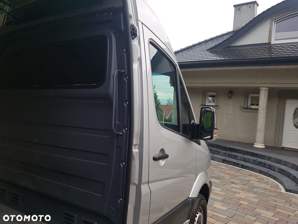 Mercedes-Benz Sprinter - 11