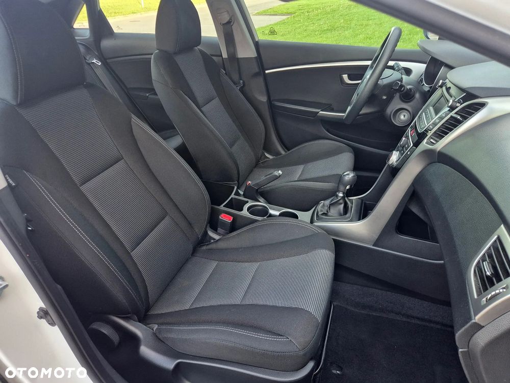 Hyundai i30 1.4 Classic + - 24