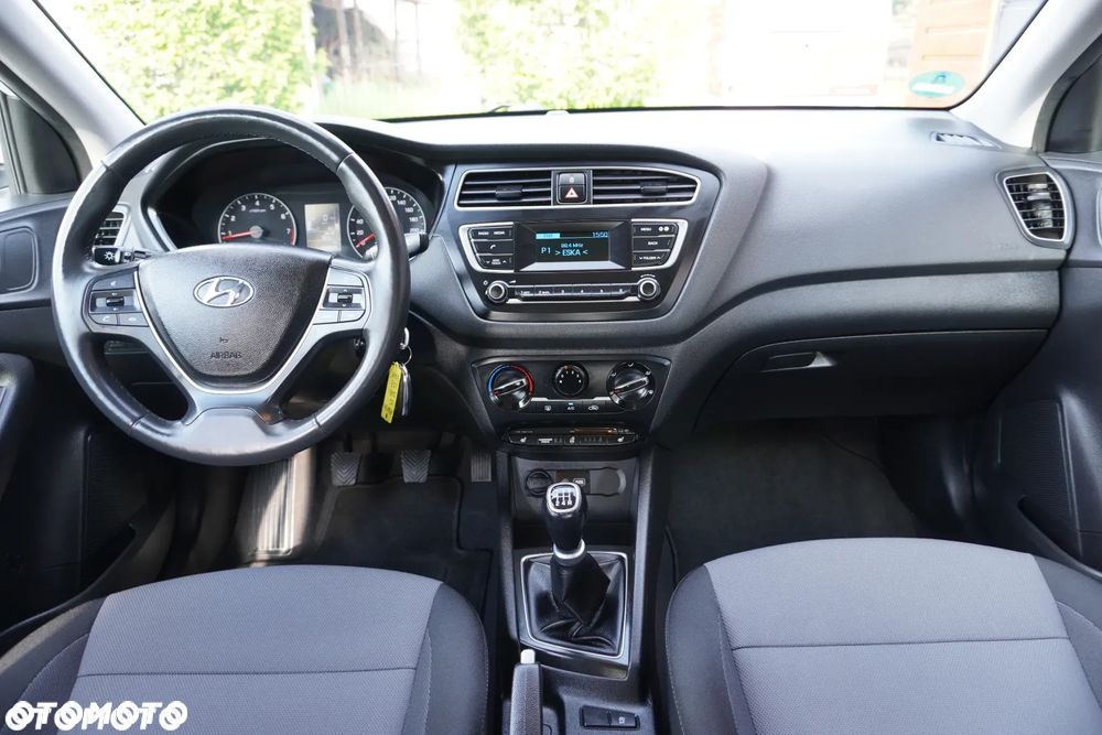 Hyundai i20 blue 1.2 Classic - 8