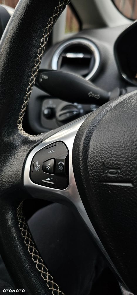 Ford Fiesta 1.0 EcoBoost S&S TITANIUM - 13