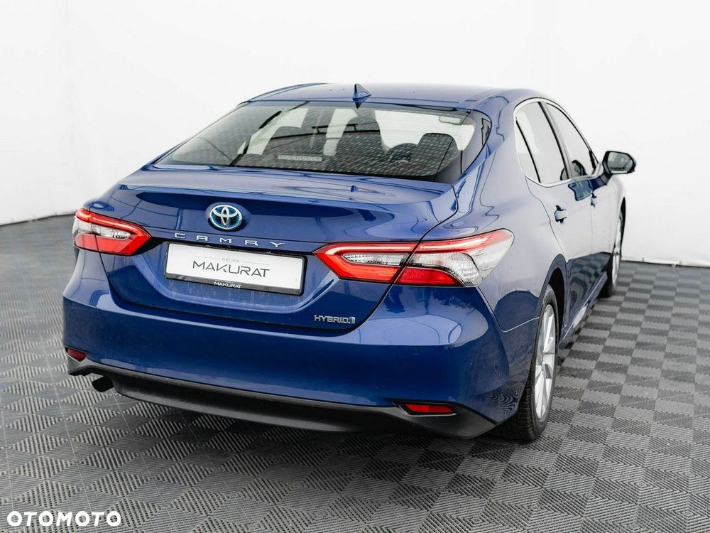 Toyota Camry - 6