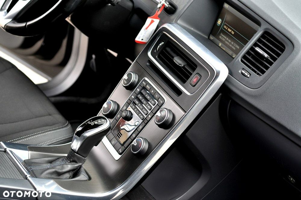 Volvo V60 D3 Geartronic Momentum - 20