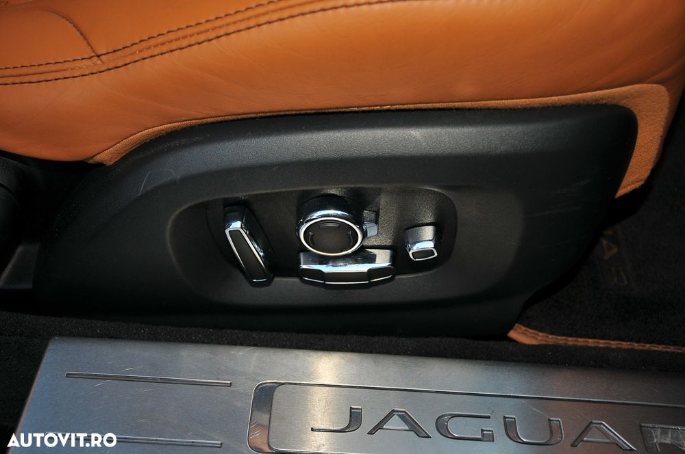 Jaguar XJ 30d LWB Portfolio - 20