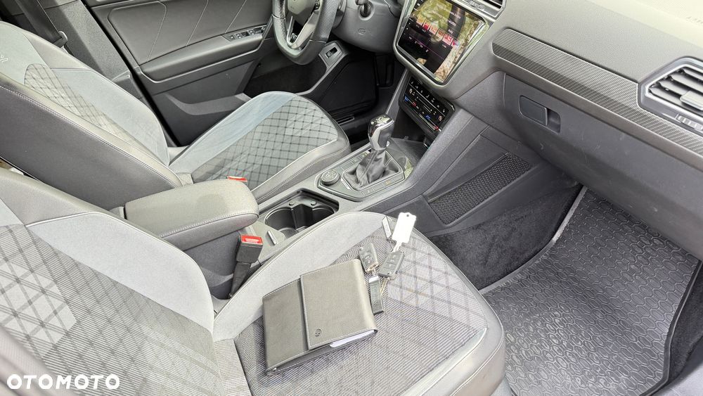 Volkswagen Tiguan 2.0 TDI SCR 4MotION DSG R-Line - 10
