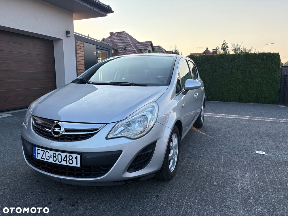Opel Corsa 1.4 16V Edition - 2