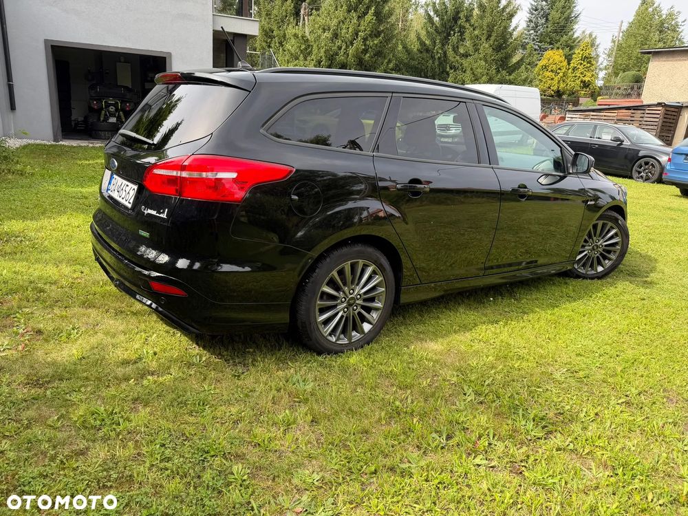 Ford Focus 1.0 EcoBoost Start-Stopp-System ST-LINE - 4