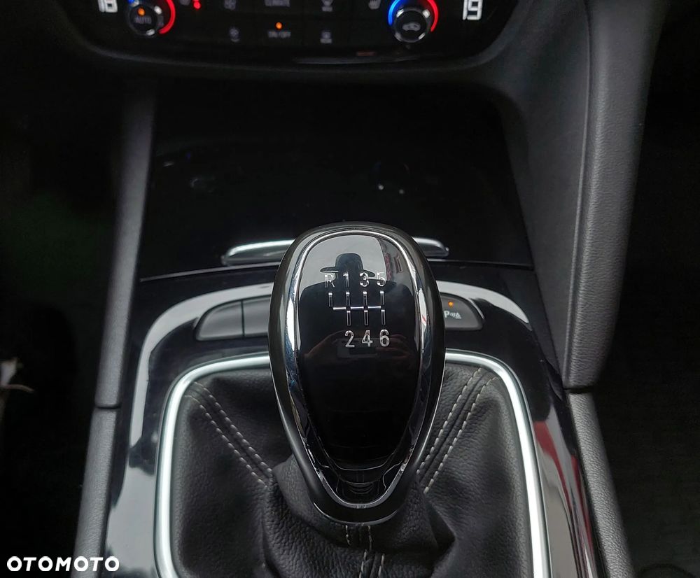 Opel Insignia - 33