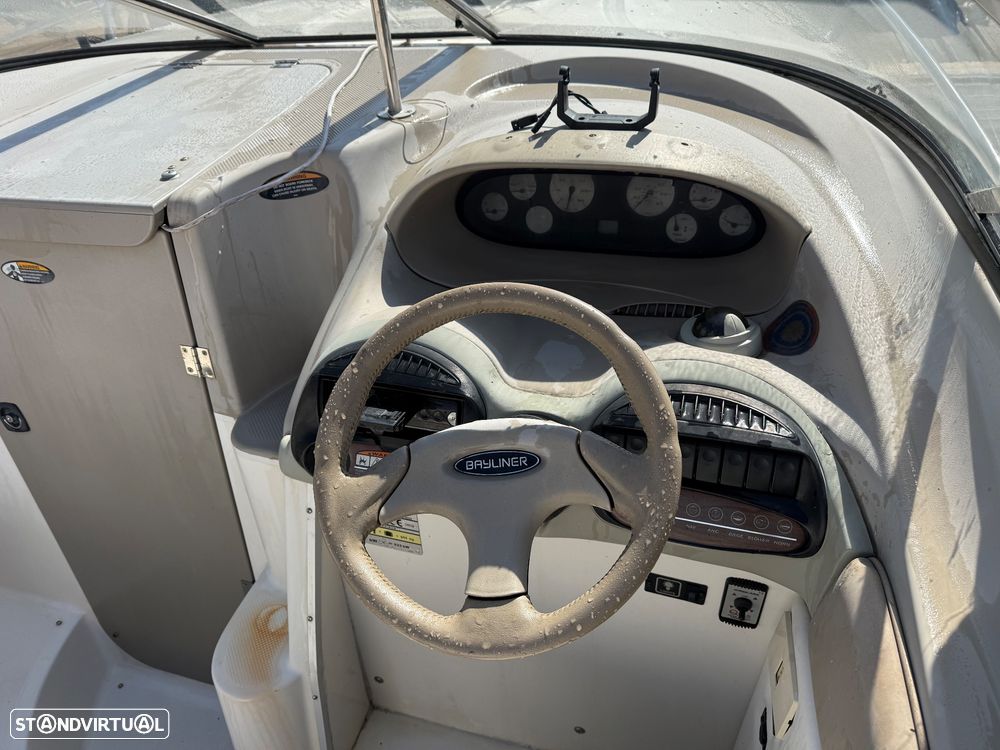 Bayliner Capri - 7