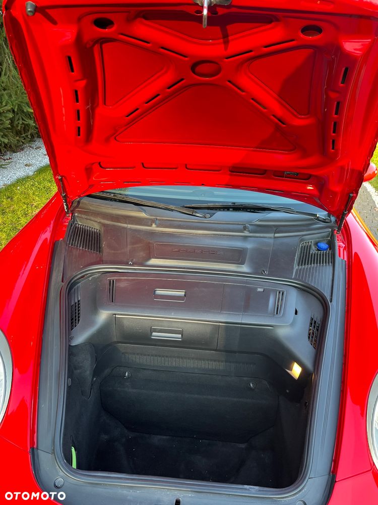 Porsche 911 Carrera S - 16