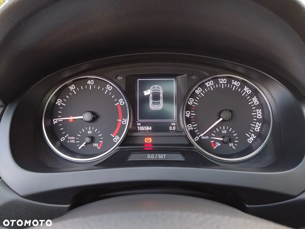 Skoda RAPID Spb 1.2 TSI Style - 16
