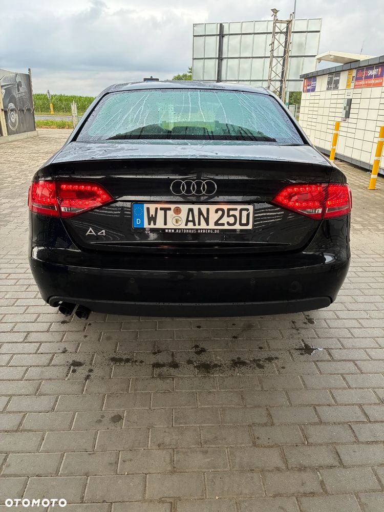Audi A4 Limousine - 2