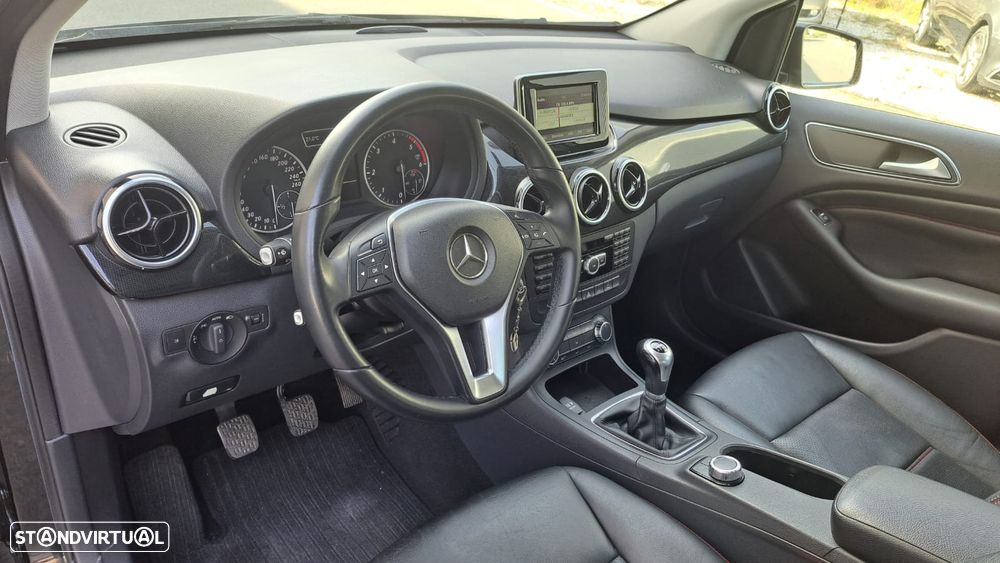 Mercedes-Benz B 180 CDI Urban - 25