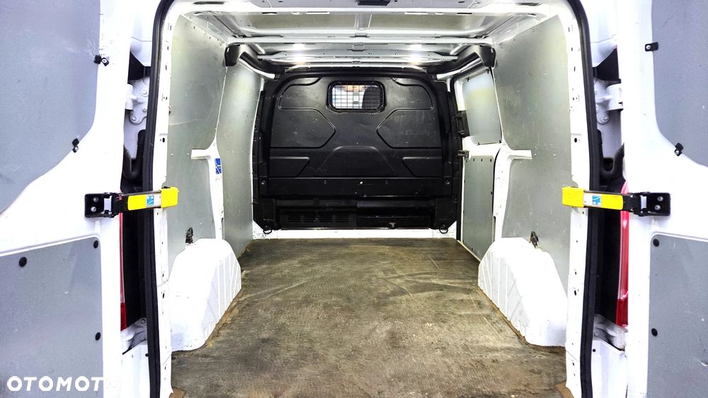 Ford Transit Custom - 21