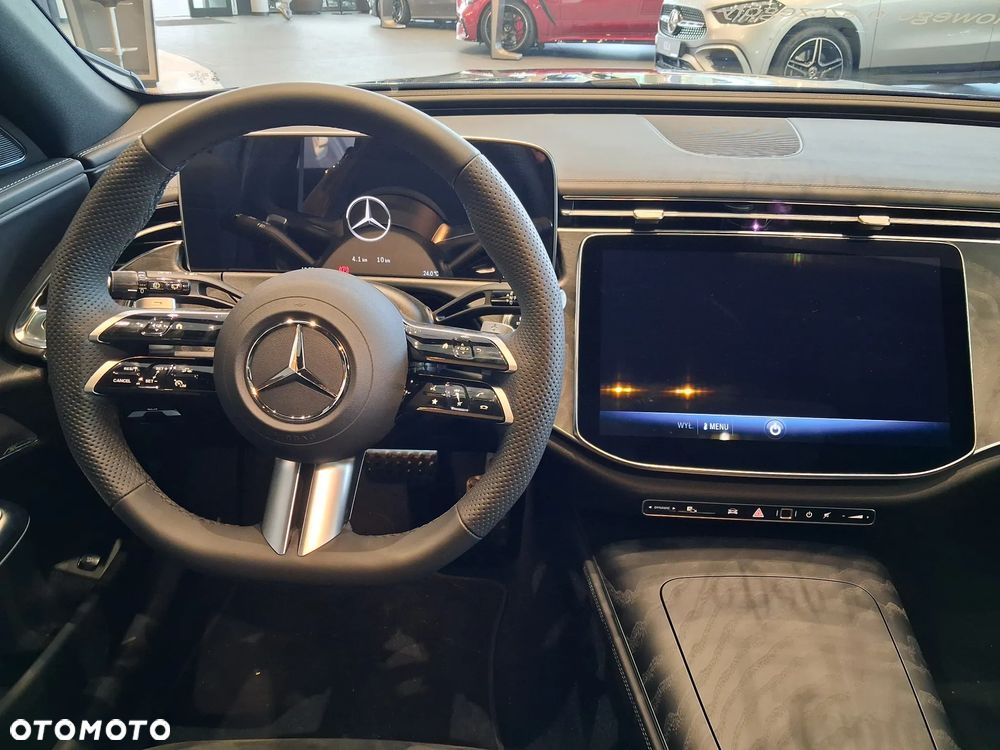 Mercedes-Benz Klasa E 220 d 4-Matic - 12