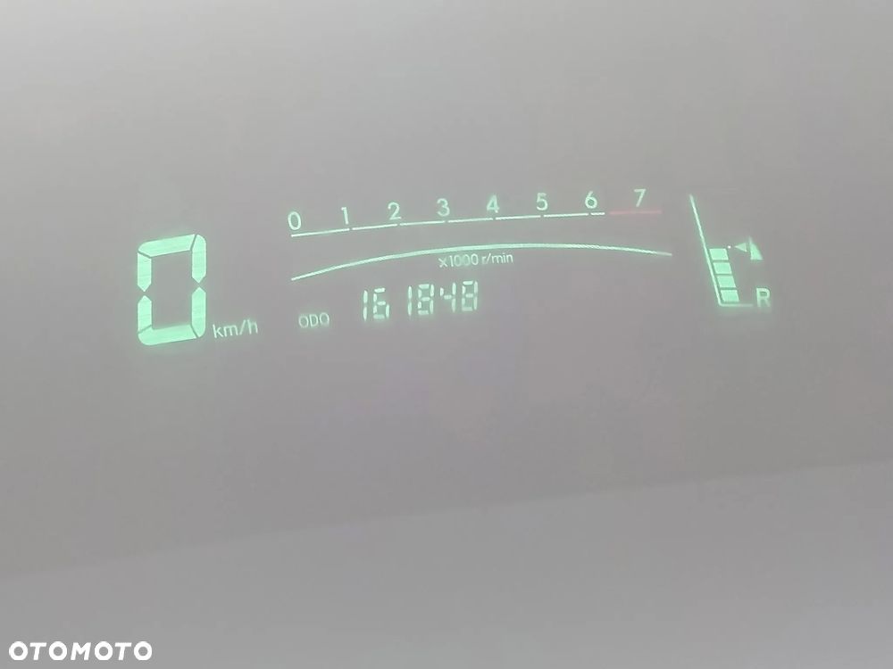 Toyota Yaris 1.0 VVT-i - 11