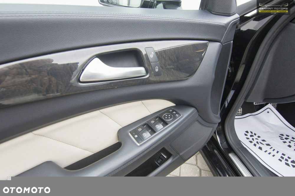 Mercedes-Benz CLS - 27